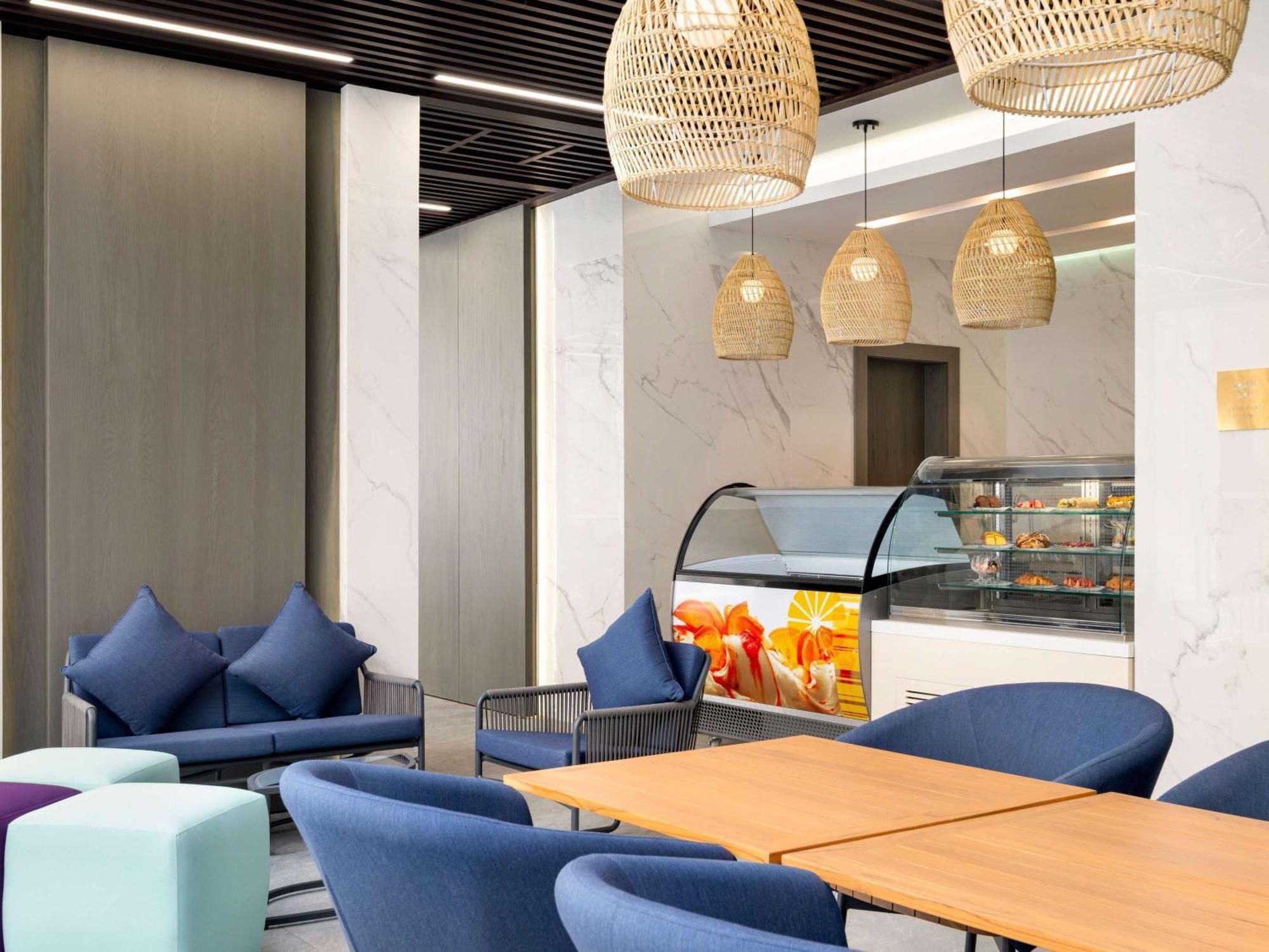 Mercure Riyadh Al Anoud Exterior photo