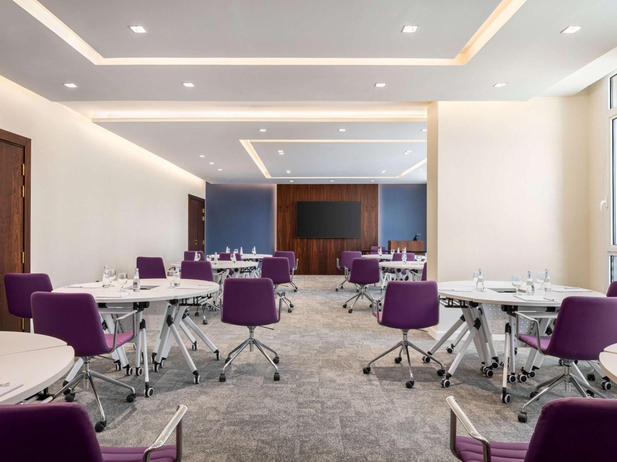 Mercure Riyadh Al Anoud Exterior photo